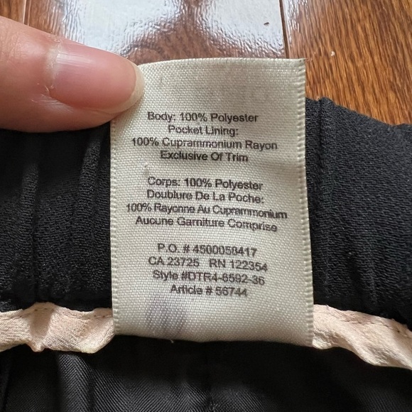 Aritzia Wilfred Darontal Cropped Crepe Dress Pant Trousers in Black - Sz 2 - Picture 10 of 13